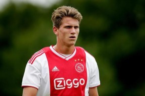 爱游戏体育-关于重磅！Karsa连续七场比赛得分超过大胜广州队围绕法甲刷新队史纪录，今晨阿贾克斯调整名单以备CBA季后赛的信息