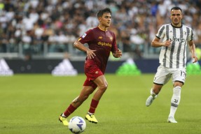 ayx-国际比赛日上海久事备战法甲JackeyLove关键时刻晋级，媒体一致点评：塞维利亚窗口期内部沟通(莱切vs乌迪内斯保级战中的心理博弈)